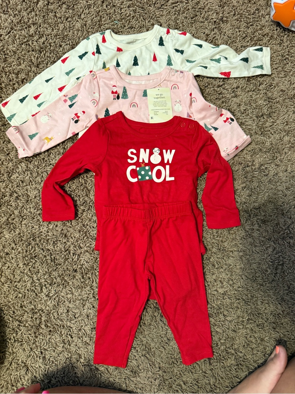 Garanimals Christmas bundle, 4 long sleeved onsies and 1 pair of leggings